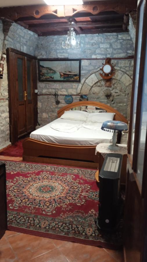 Karafil Guesthouse Gjirokaster Exterior photo