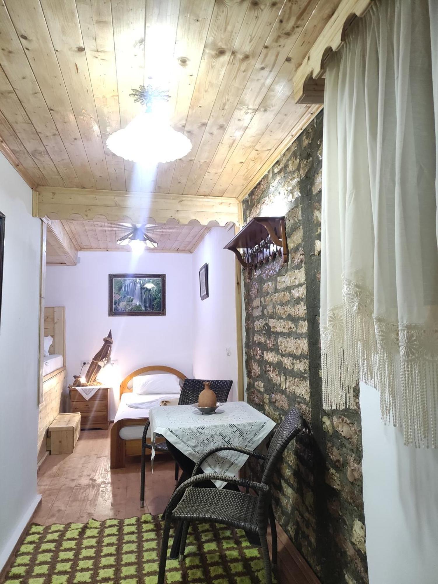 Karafil Guesthouse Gjirokaster Exterior photo