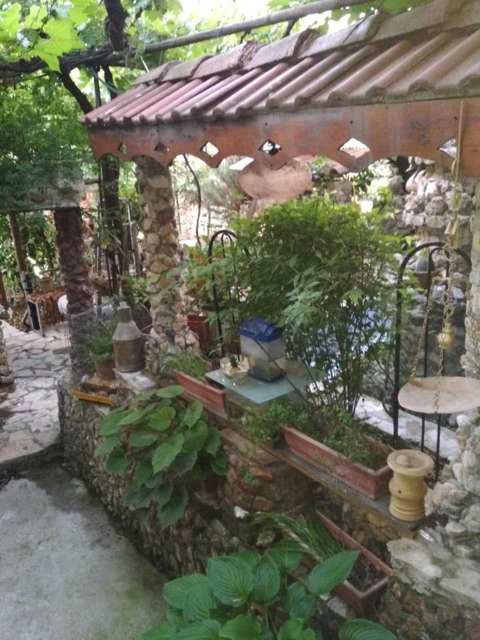 Karafil Guesthouse Gjirokaster Exterior photo